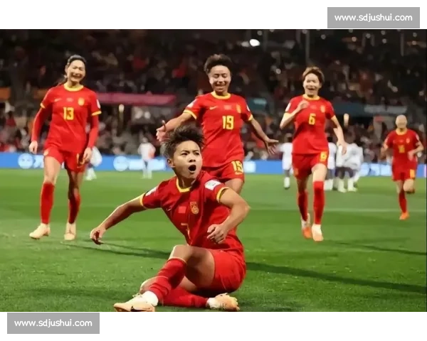 中国女足黄金阵容出征东亚杯 王霜张琳艳领衔剑指佳绩 中国女足黄金阵容出征东亚杯 王霜张琳艳领衔剑指佳绩