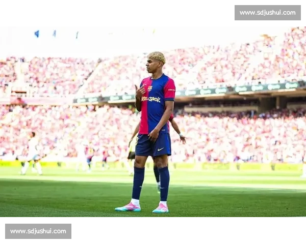 亚马尔双喜临门！18 岁生日正式接过 10 号球衣并续约至 2031 年