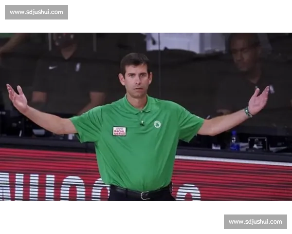 红魔后防定海神针续约留队，枪手青训盼回传奇少帅掌舵